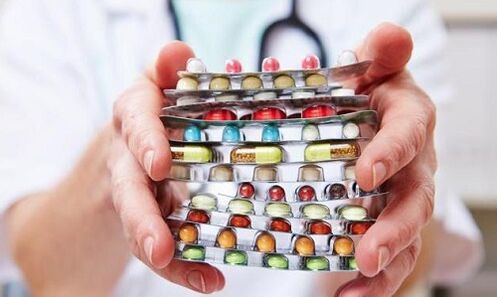 Traditional methods of treating prostatitis are complemented by the intake of medications.